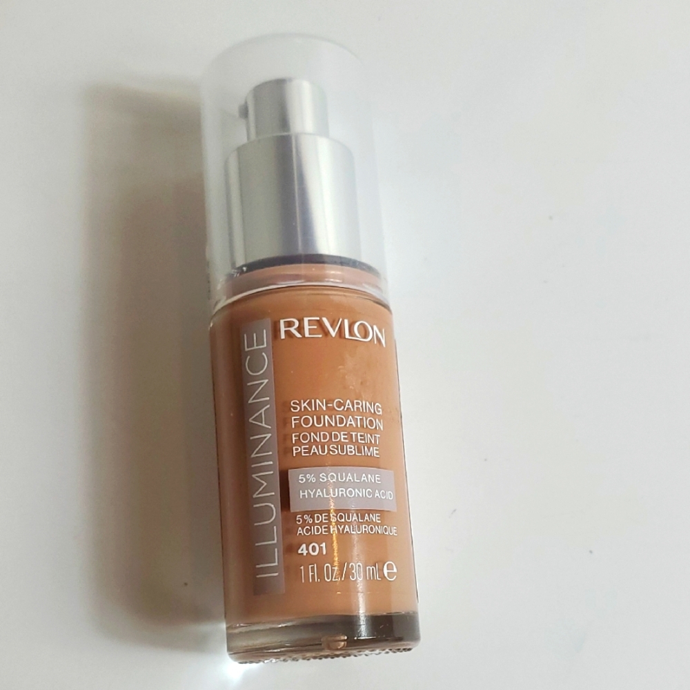 Revlon Illuminance Foundation - Warm Tan